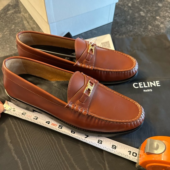 Authenticated Celine Thriomphe lamb skim dark brown loafers size 39,5 - Picture 6 of 8